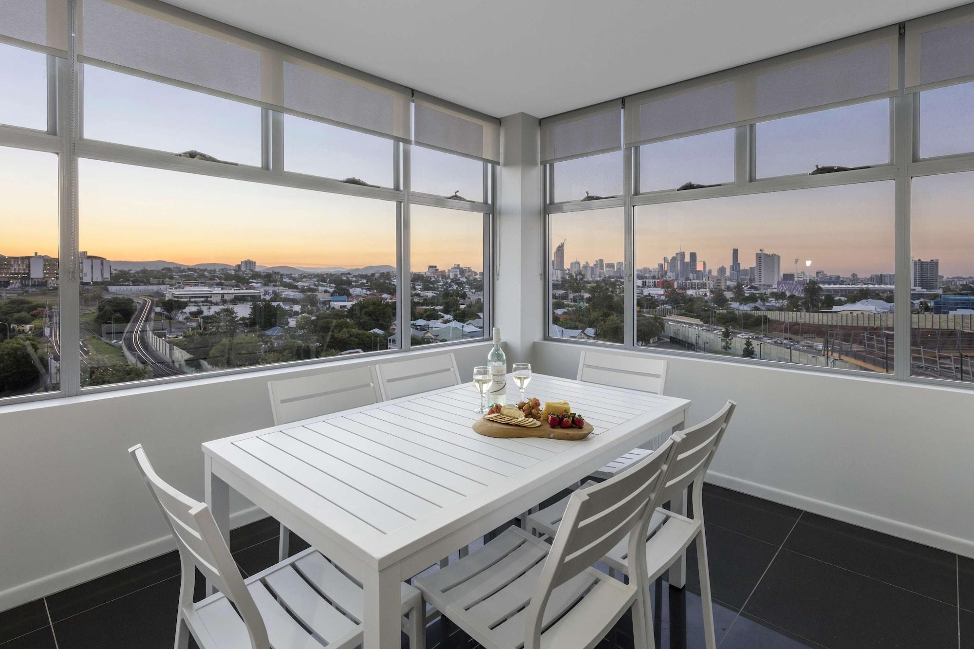 Oaks Brisbane Woolloongabba Suites Exterior photo