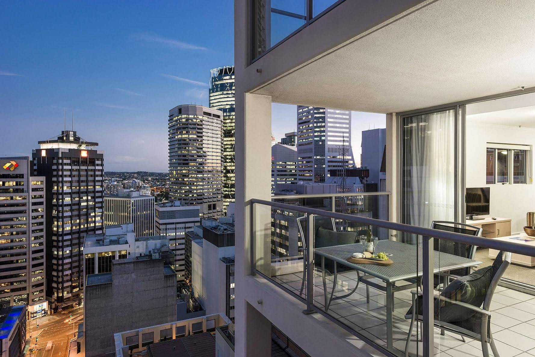 Oaks Brisbane Woolloongabba Suites Exterior photo