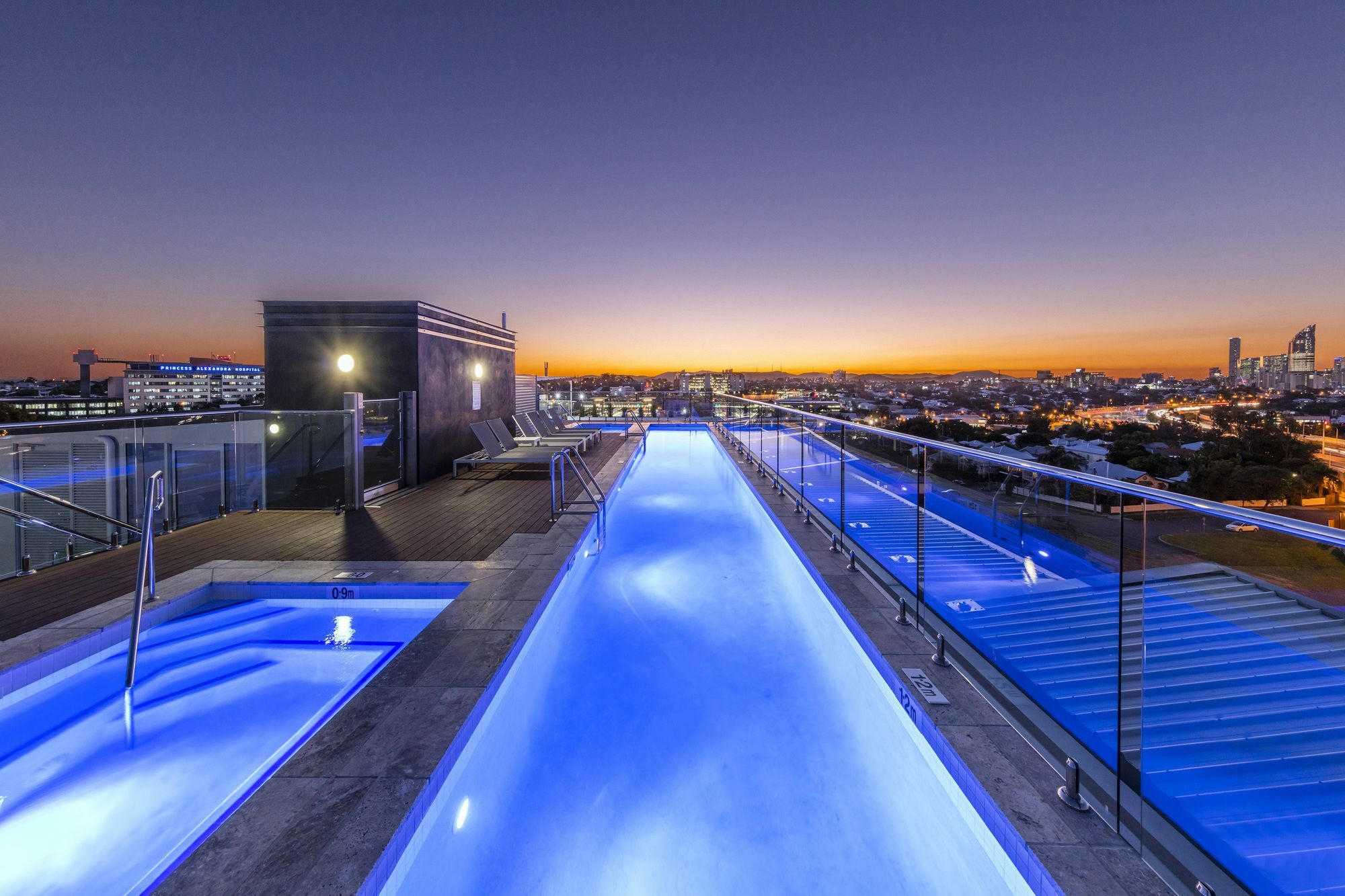 Oaks Brisbane Woolloongabba Suites Exterior photo